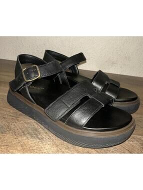 VIONIC Women's Solana Black Strappy Platform Sandal Size 7.5